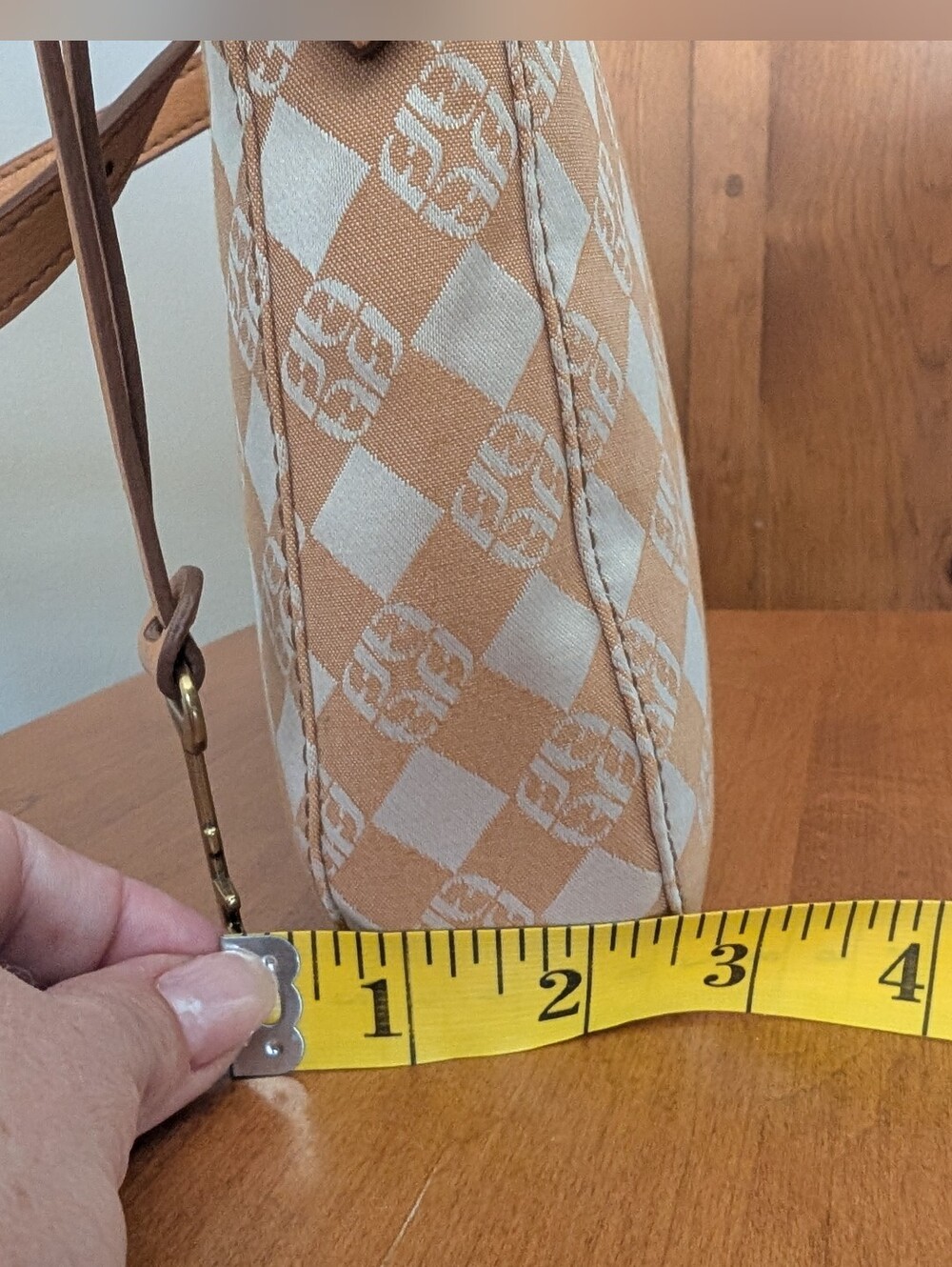 Fossil Women's Tan & White Patterned Crossbody Bag - Picture 9 of 9